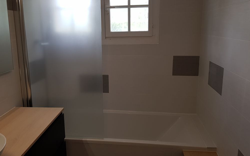 salle de bain à la Buisse