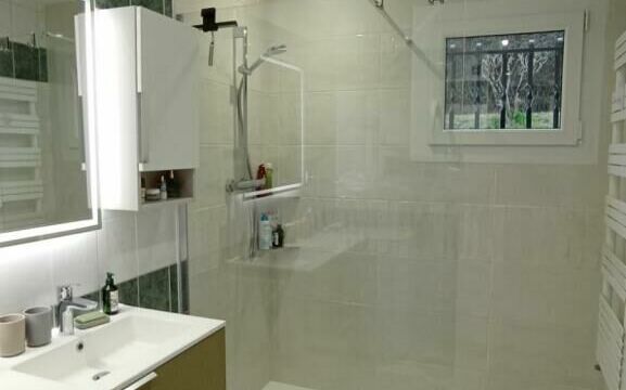 Rafraichissement d'une salle de bain à Voiron